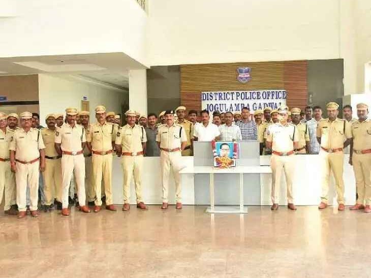 అంబేద్కర్ ఆలోచనలు మార్గదర్శకం: ఎస్పీ