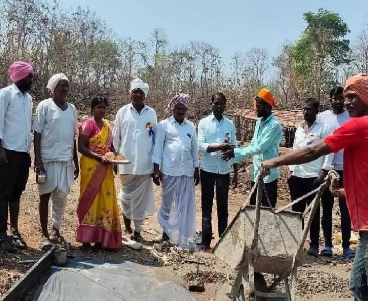 గుత్పాలలో సీసీ రోడ్డు పనులకు భూమిపూజ