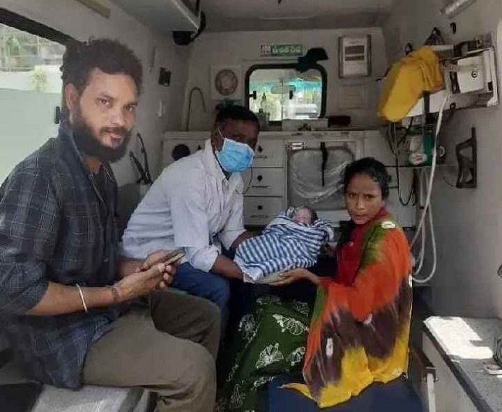 108 సిబ్బంది సమయస్ఫూర్తితో ఇంటి వద్దే ప్రసవం
