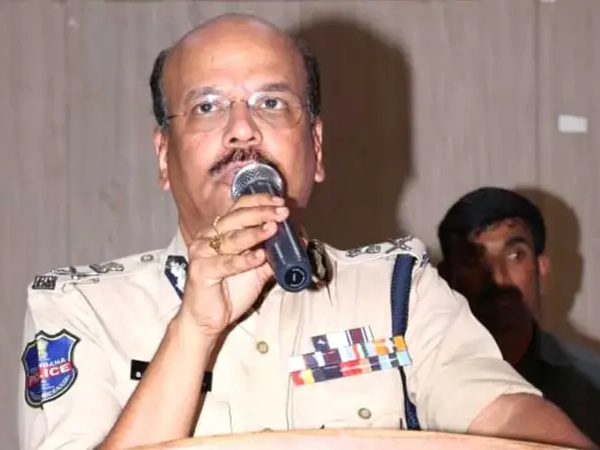 హత్యలకంటే రోడ్డు ప్రమాద మృతులే ఎక్కువ: డీజీపీ