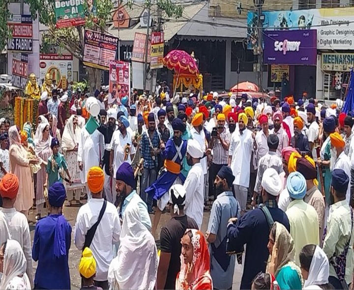 రాష్ట్రంలో ఘనంగా ఖాల్సా సాజ‍్నా దివస్