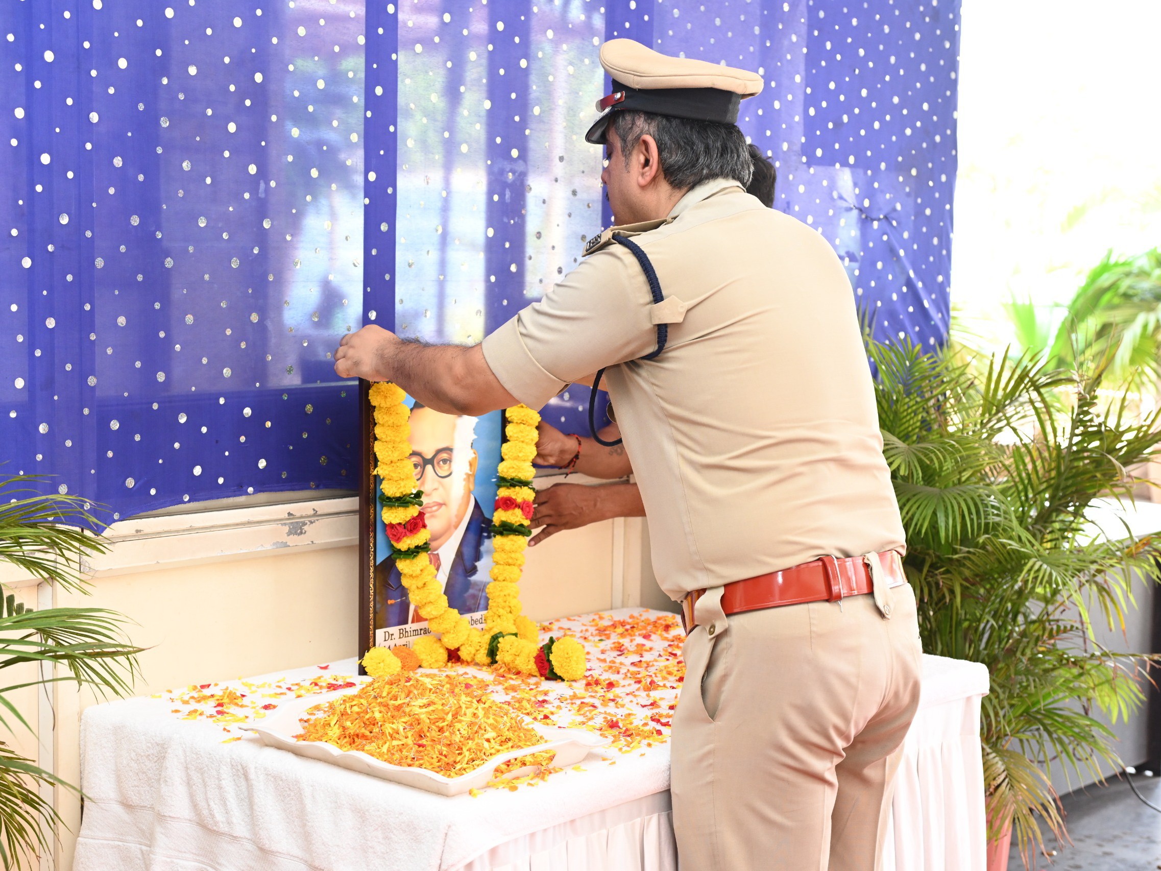 ‘అంబేద్కర్ సేవలు చిరస్థాయిగా నిలిచిపోతాయి’