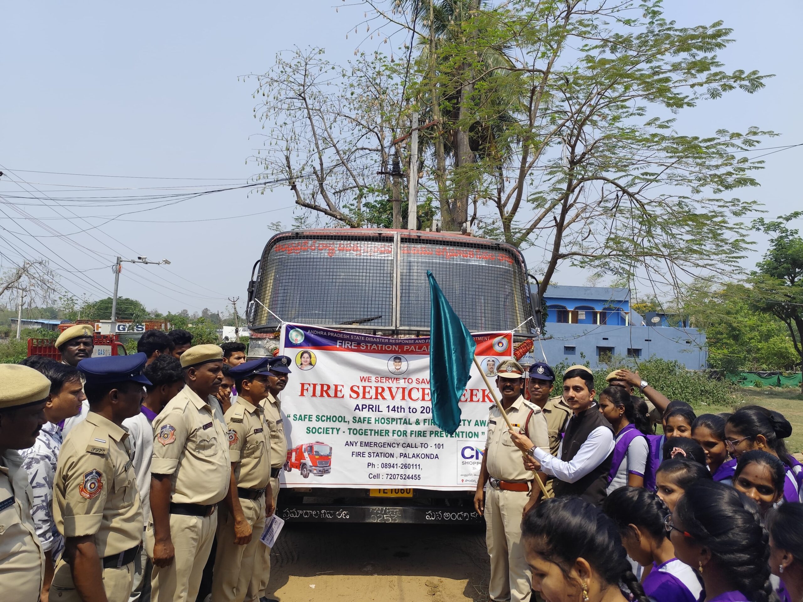అమరవీరులకు ఘన నివాళులు