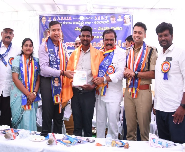 ప్రణాళిక బద్ధంగా చదివి ఉద్యోగం సాధించాలి: కలెక్టర్