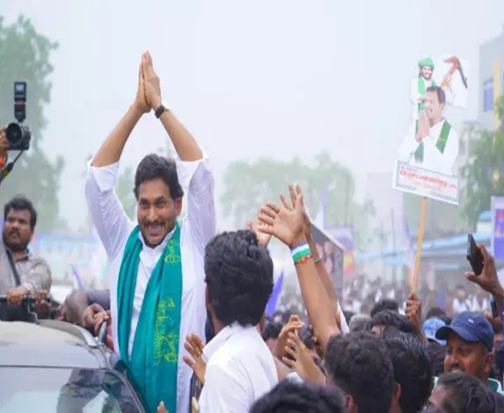 జగన్ పర్యటనకు వెళ్తే రూ. లక్ష జరిమానా