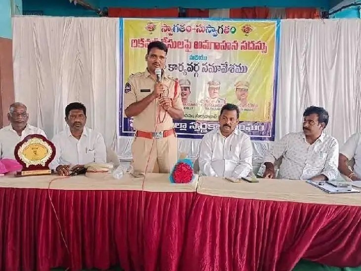 ‘దుకాణాల్లో  సీసీ కెమెరాలు ఏర్పాటు చేసుకోవాలి’