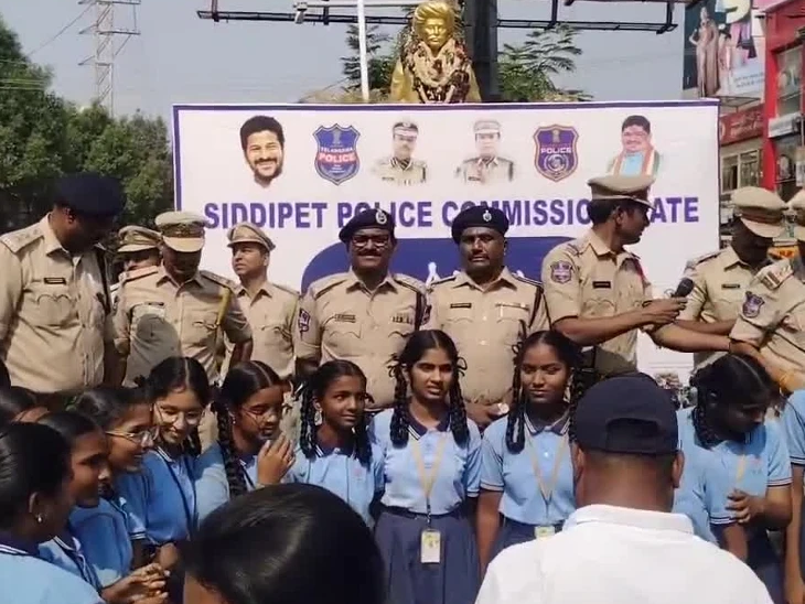 పాత బస్టాండ్ వద్ద “అరైవ్ అలైవ్” కార్యక్రమం