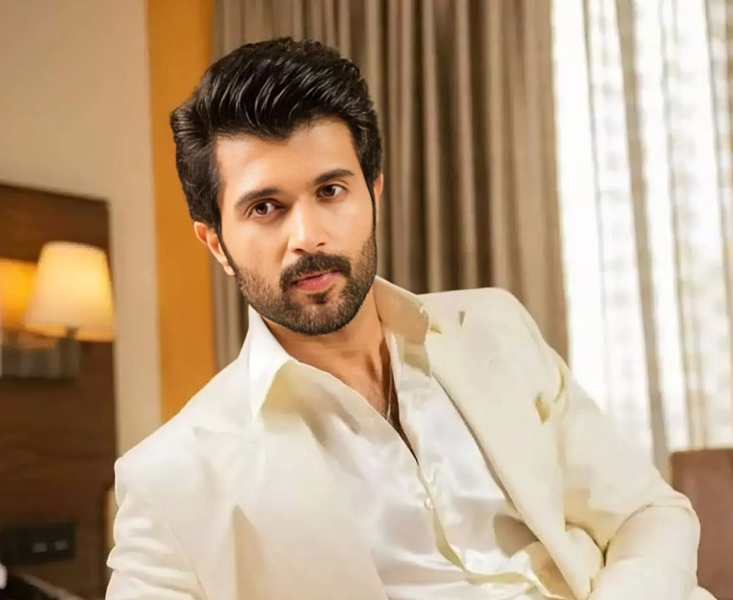 మరోసారి ఒకేసారి రెండు మూవీలతో విజయ్..!