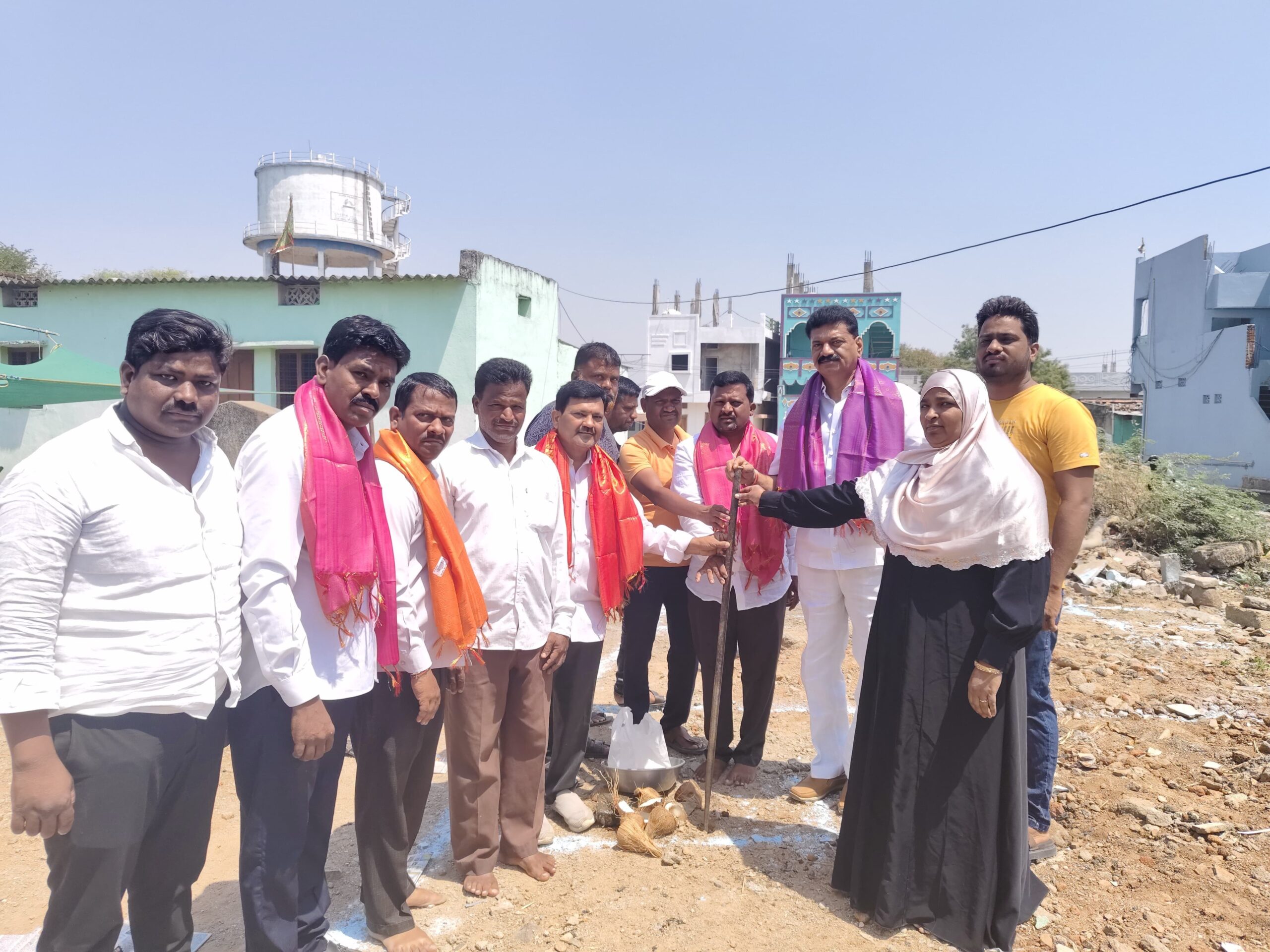 ఇందిరమ్మ ఇల్లు నిర్మాణానికి చైర్మన్ భూమి పూజ