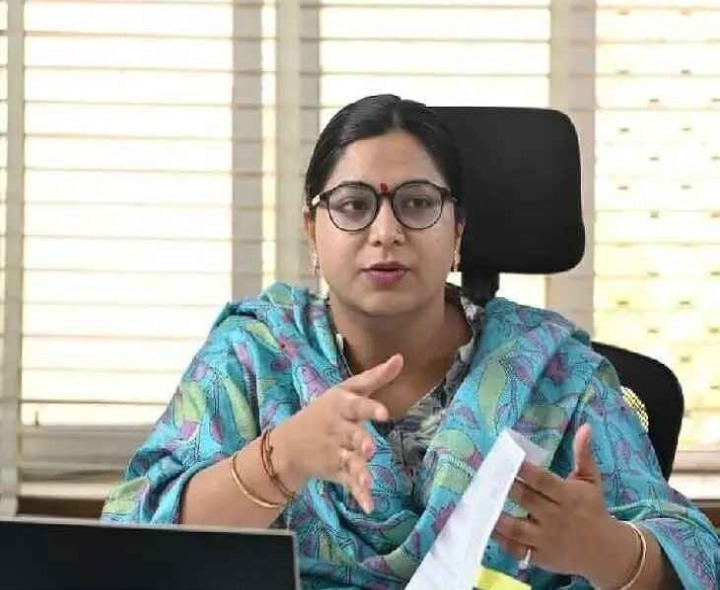 ఆరోగ్య కేంద్రంలో ఫస్ట్ ఎయిడ్ కిట్లు