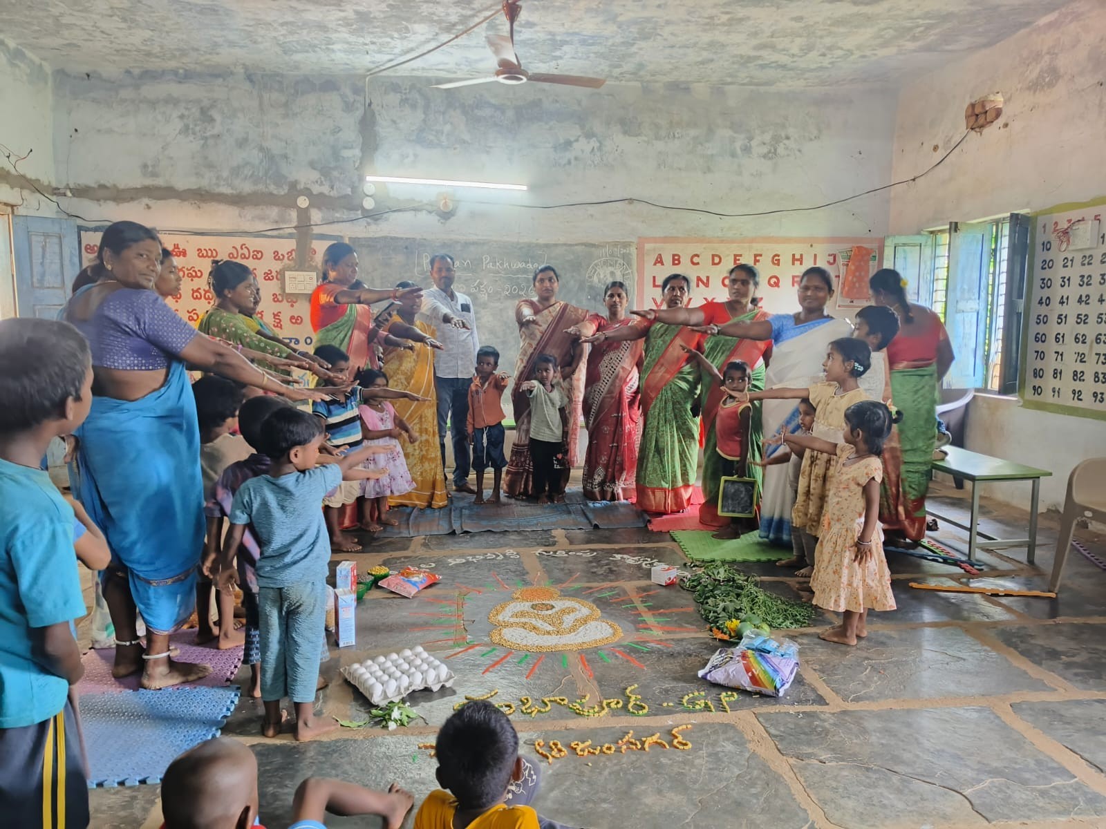 పంబాపూర్ అంగన్వాడీలో పోషణ పక్వాడ్ కార్యక్రమం