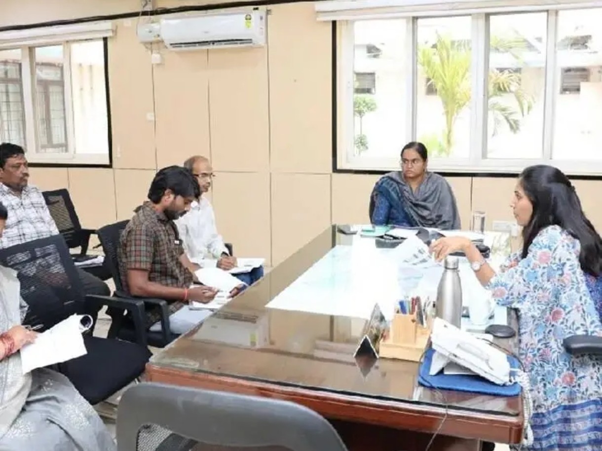 హౌస్ లిస్టింగ్ ప్రక్రియ పారదర్శకంగా నిర్వహించాలి: కలెక్టర్