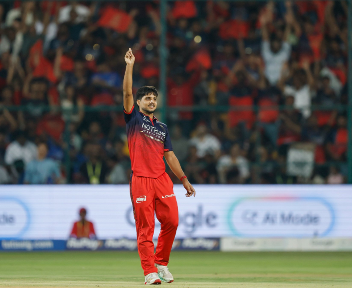 రసిక్ దర్ అరుదైన ఘనత