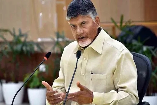 కర్నూలు ప్రమాదంపై చంద్రబాబు తీవ్ర దిగ్భ్రాంతి