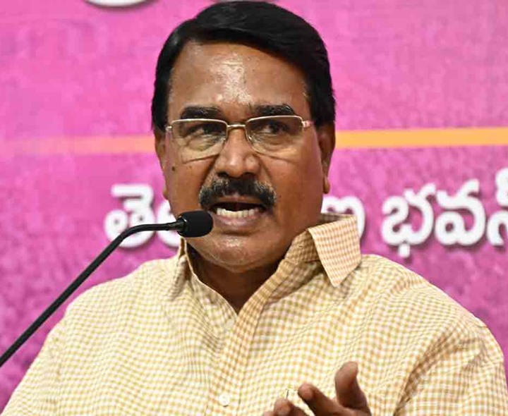 ‘తేజస్వి సూర్య  అవివేకానికి నిదర్శనం’