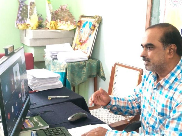 ప్రత్యేక తరగతులు నిర్వహించాలి: డీఐఈవో