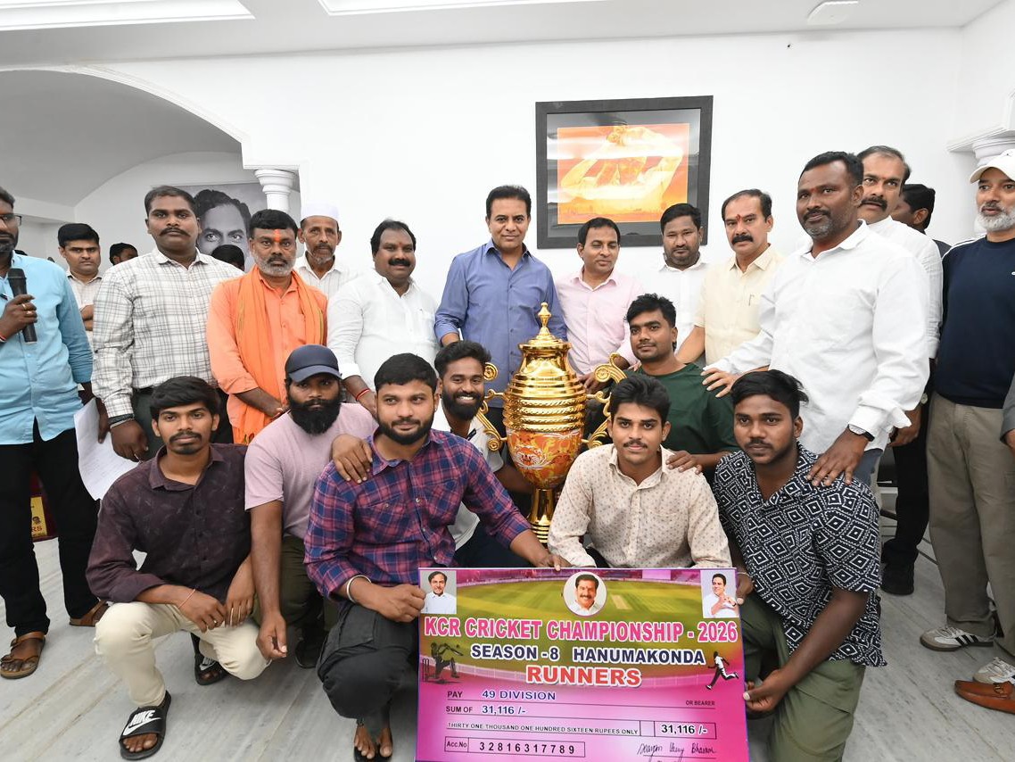 సమగ్ర క్రీడా పాలసీ తీసుకురావాలి: కేటీఆర్