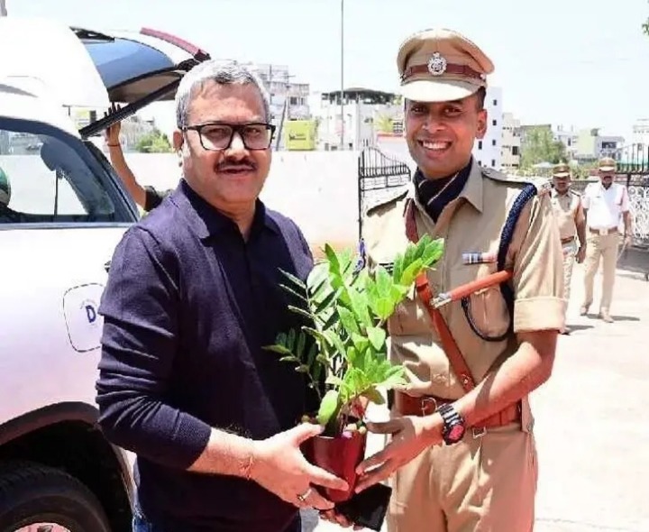 అదనపు డీజీపీ ఘన స్వాగతం