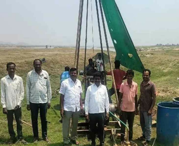 బ్రిడ్జి పనులపై సర్పంచుల పర్యవేక్షణ