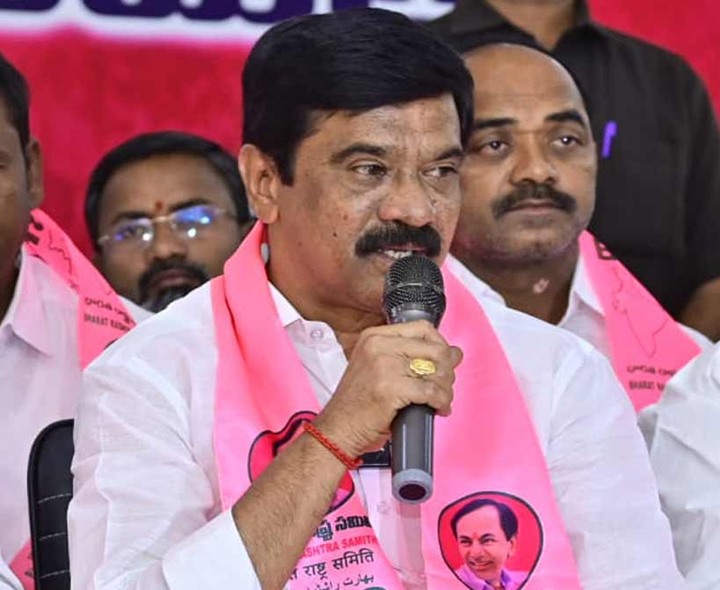 కిషన్ రెడ్డి, బండి సంజయ్ క్షమాపణ చెప్పాలి: మాజీ మంత్రి