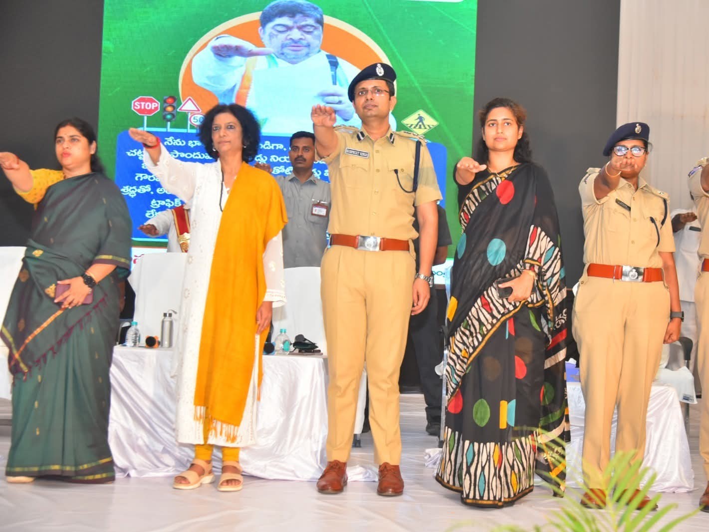 అరైవ్ అలైవ్ కార్యక్రమానికి హాజరైన అడిషనల్ డీజీపీ