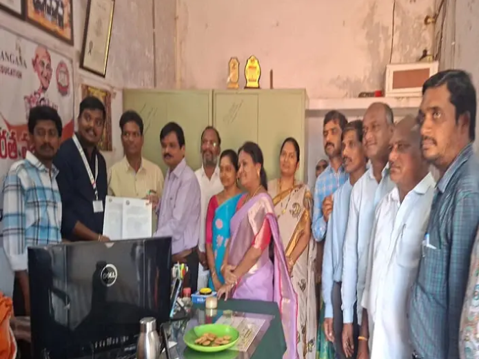 విద్యార్థులు సంస్థ అవసరాలకు అనుగుణంగా శిక్షణ పొందాలి: HM