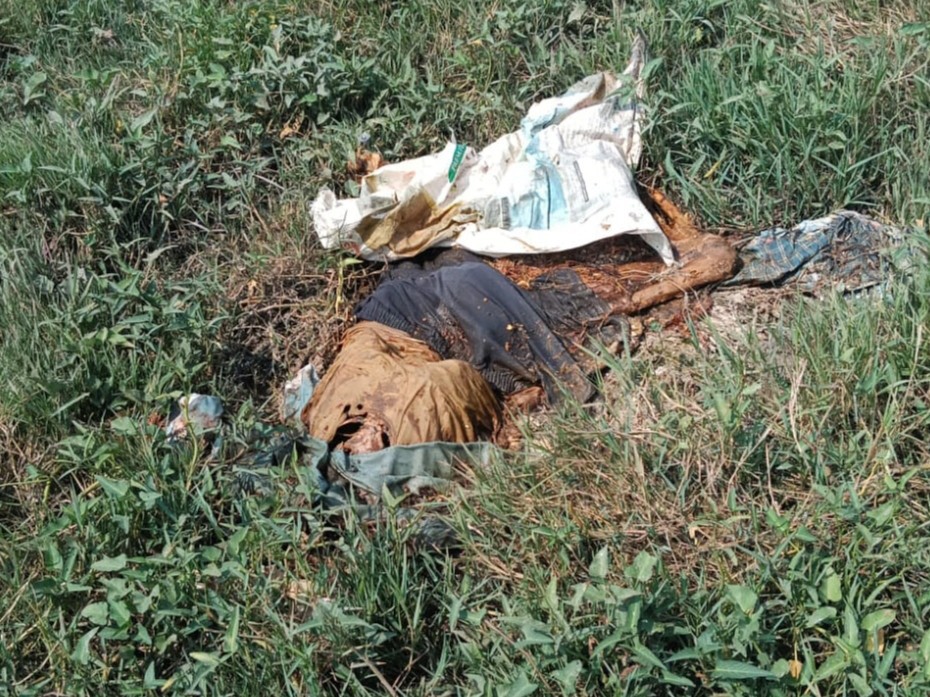 గుర్తుతెలియని మృతదేహం కలకలం