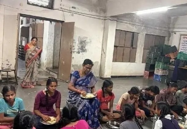 ‘పోలీస్ అక్క’.. హాస్టల్లో మహిళా పోలీసుల బస