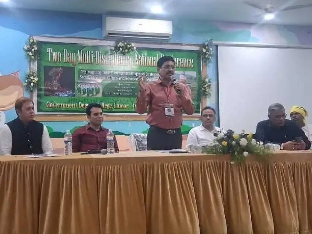 ‘ఉట్నూర్‌లో గిరిజన యూనివర్సిటీ ఏర్పాటు చేయాలి’