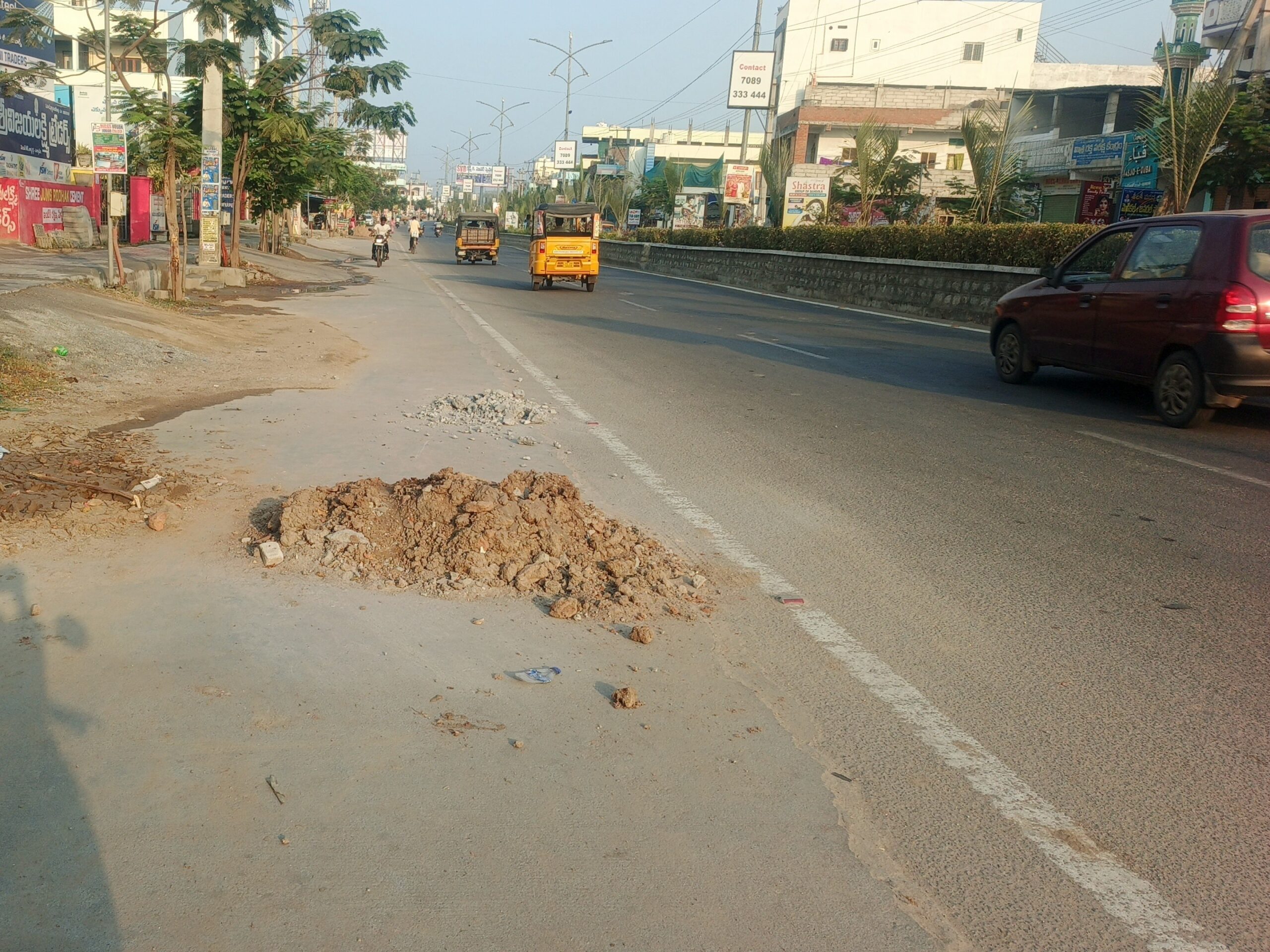 నిబంధనలు సామాన్యులకేనా..? బాధ్యతారాహిత్యానికి పరాకాష్ట!