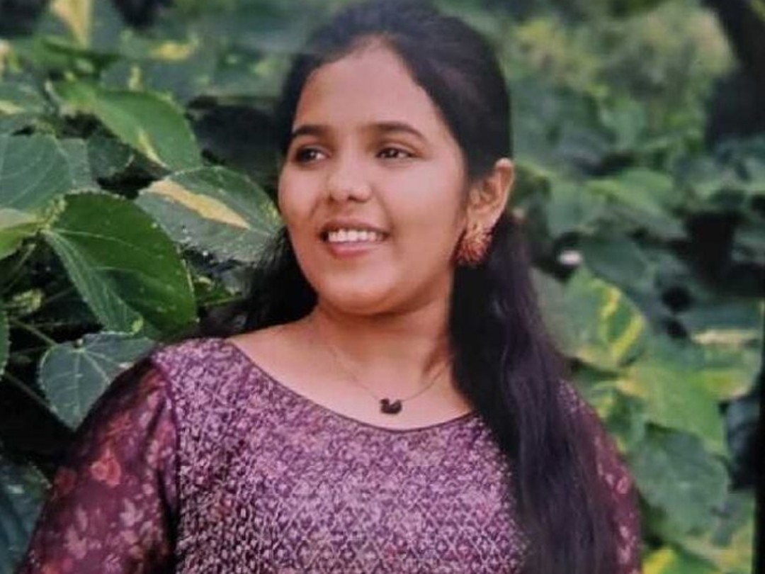 తండ్రి మరణం తట్టుకోలేక కూతురు ఆత్మహత్య