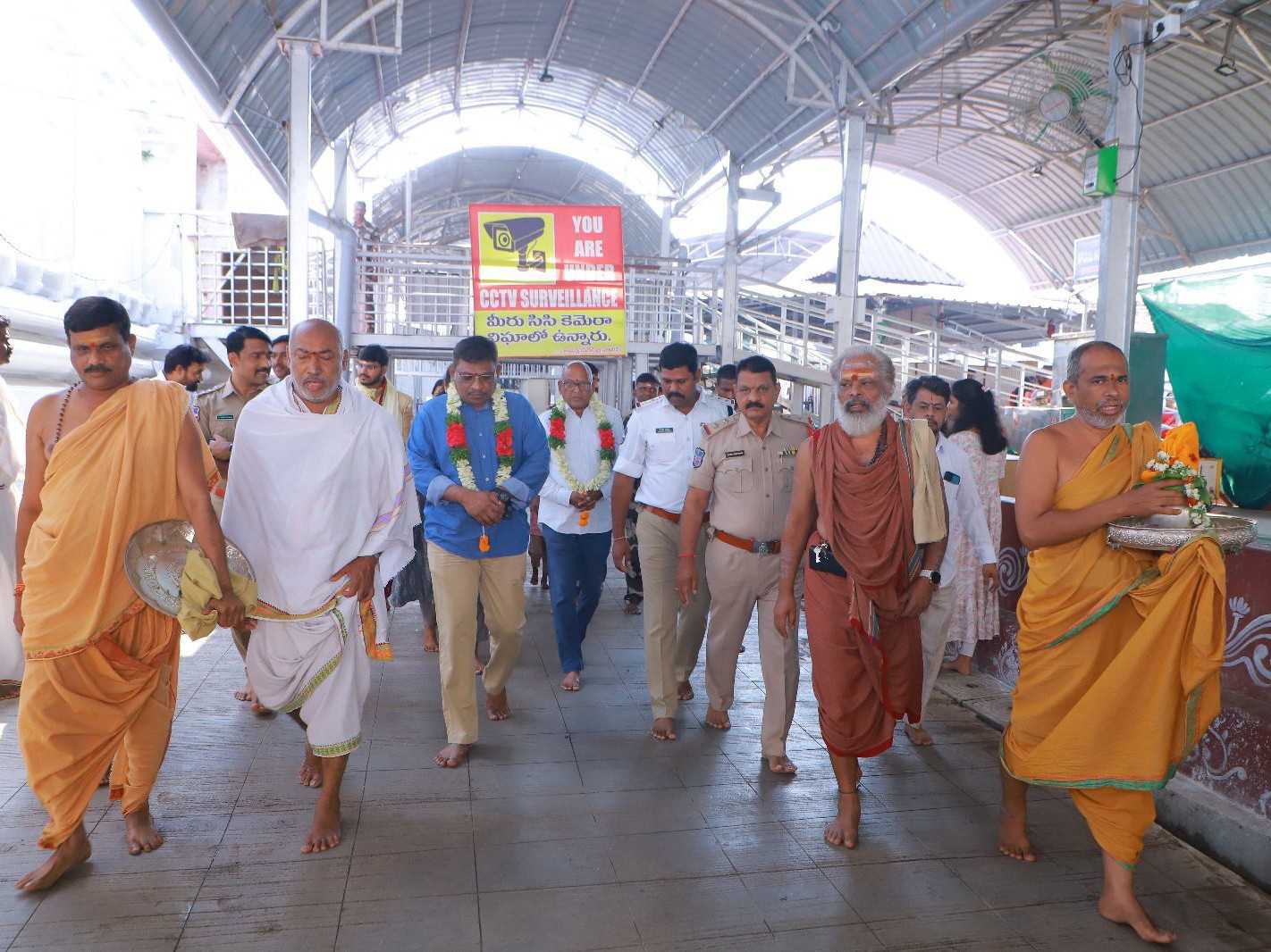 భీమేశ్వర స్వామి సేవలో స్టేట్ రైల్వే, రోడ్డు భద్రత IGP