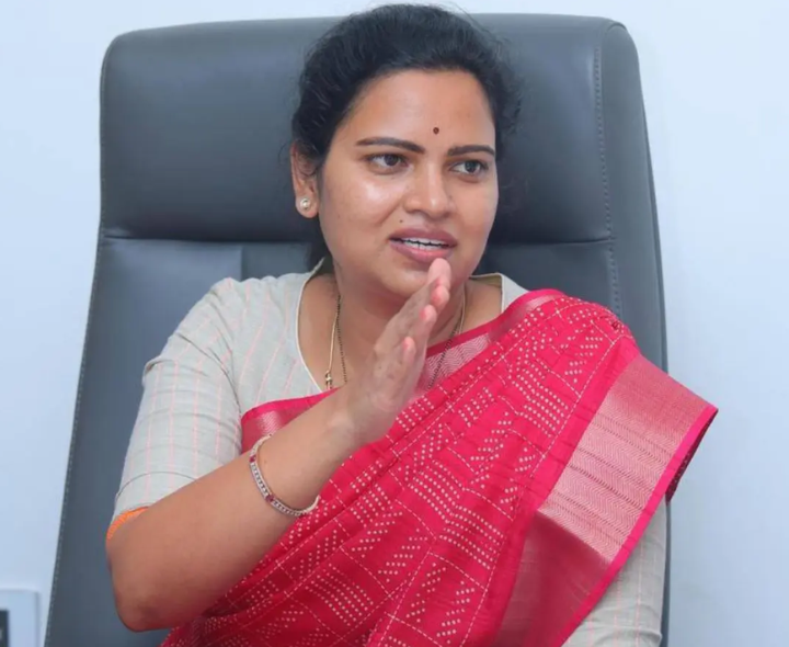 రాష్ట్రంలో మహిళలకు రక్షణ లేదు: YCP