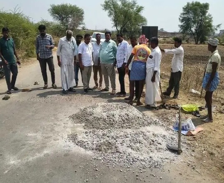 నూతన స్పీడ్ బ్రేకర్ల ఏర్పాటు