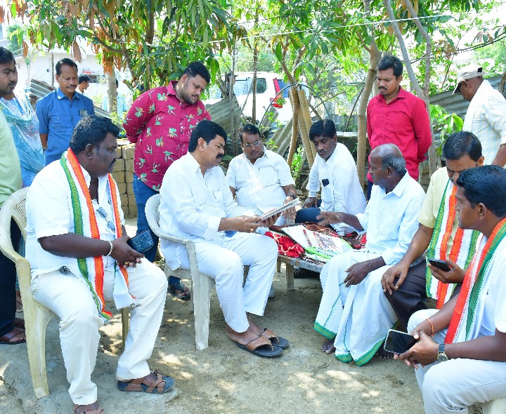 సీనియర్ కాంగ్రెస్  నేతను పరామర్శించిన ఎమ్మెల్యే