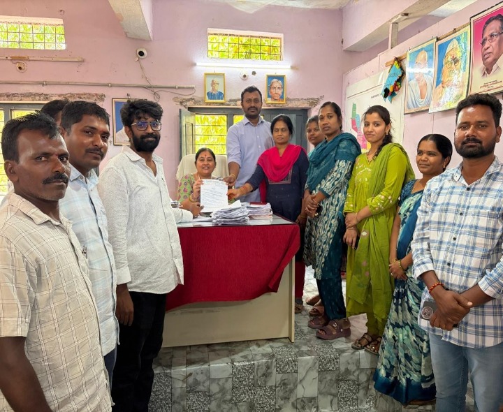 ఉద్యోగుల సమస్యలు పరిష్కరించాలి: జేఏసీ