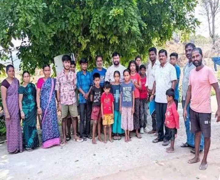 నెమలి గుట్ట తండాలో బడిబాట కార్యక్రమం