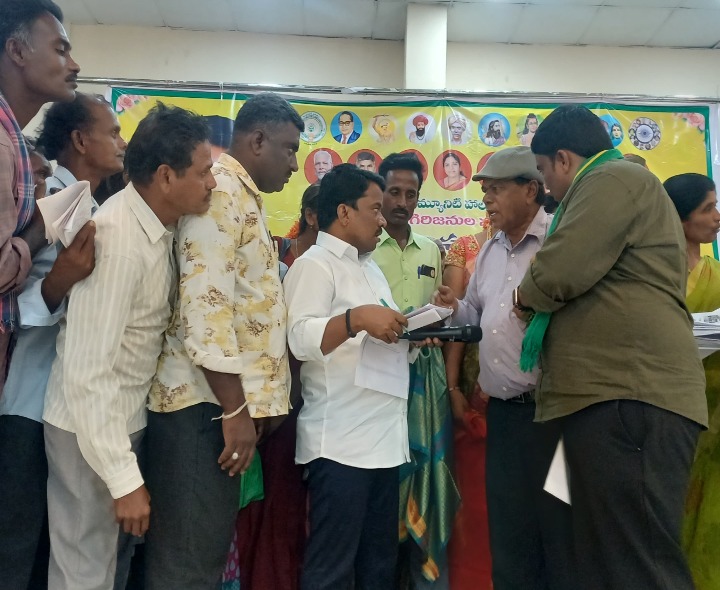 ‘గిరిజన సమస్యల పరిష్కారానికి ప్రత్యేక చర్యలు’