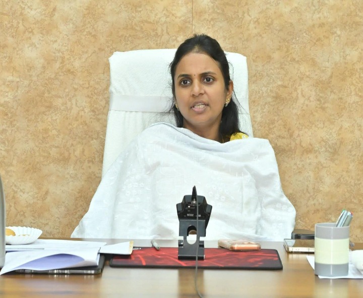 జీఎస్టీ వసూళ్లలో పురోగతి పెంచాలి: కలెక్టర్