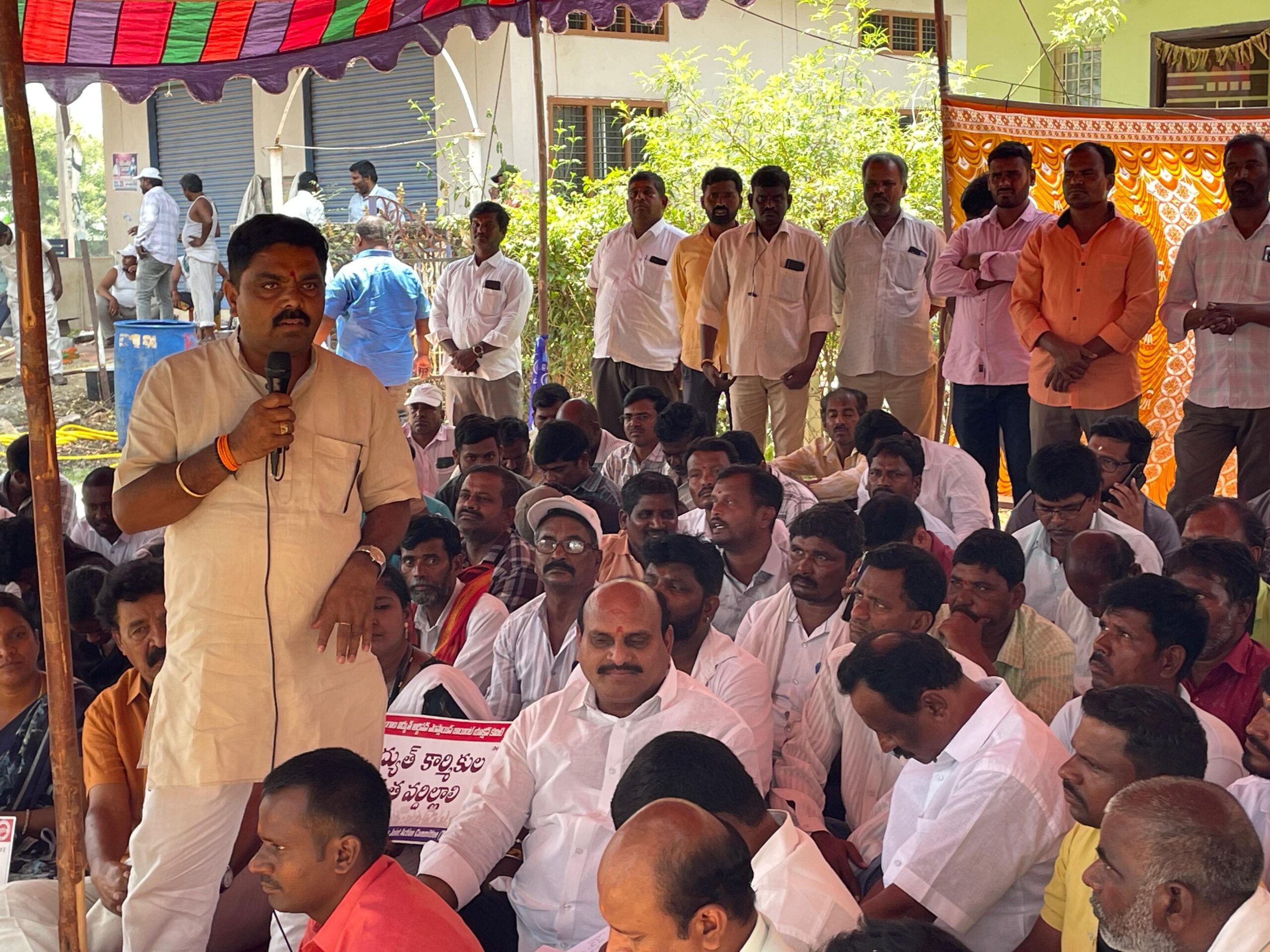 ‘​విద్యుత్ ఆర్టిజన్ల సమస్యలు తీర్చాలి’