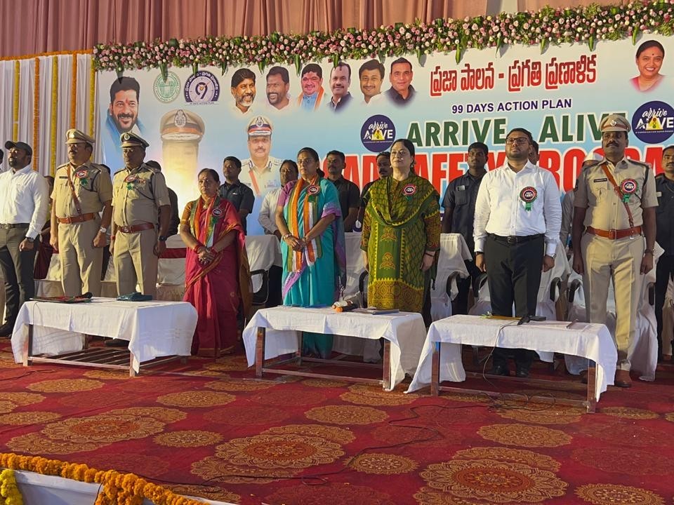 రోడ్డు భద్రత ప్రతి ఒక్కరి బాధ్యత: సౌమ్య మిశ్రా