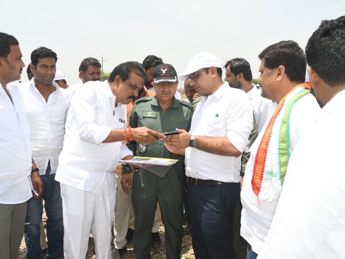 విమానాశ్రయం ఏర్పాటుకు పూర్తి సహకారం: ఇంఛార్జ్ కలెక్టర్