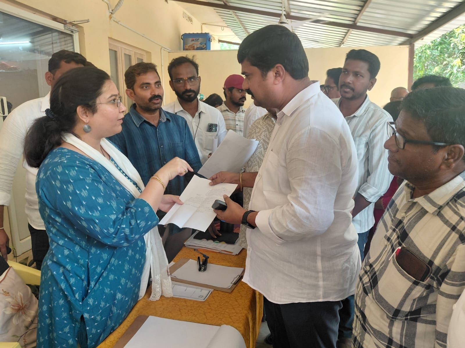 ప్రజాదర్బార్‌ కార్యక్రమాన్ని నిర్వహించిన ఎమ్మెల్యే