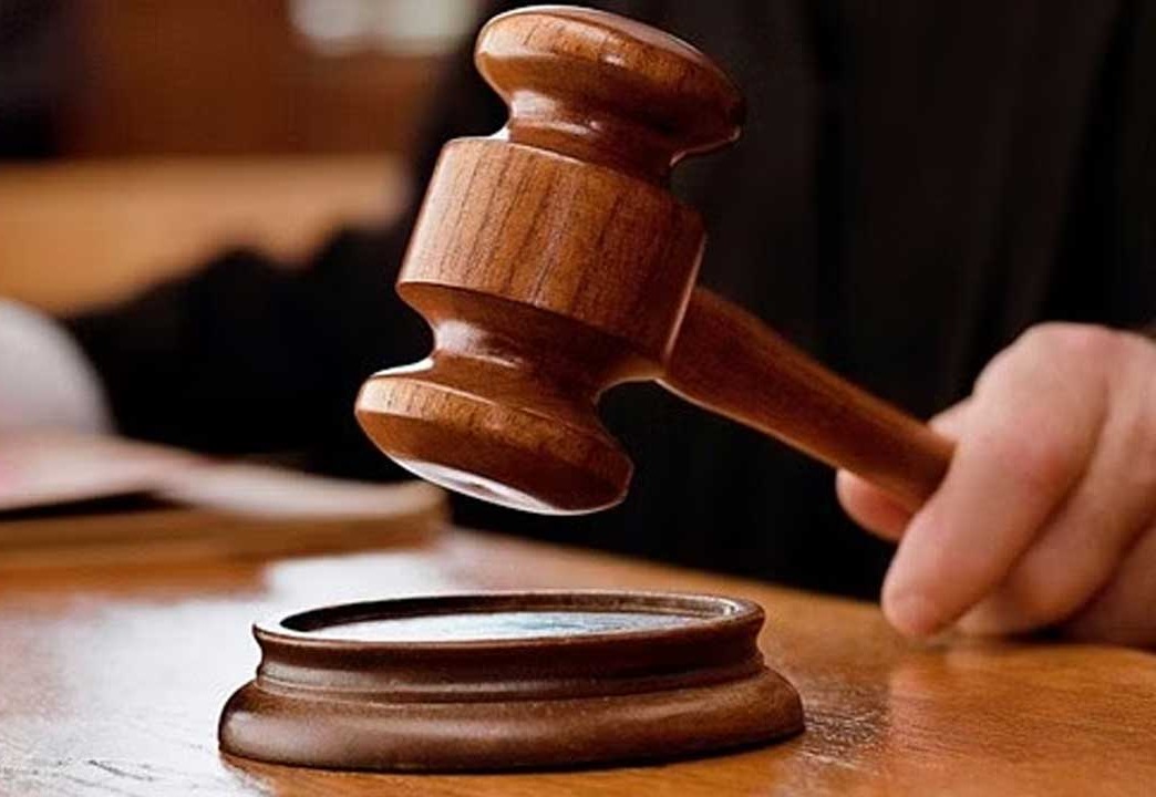 కుప్పం కోర్టు ఉత్తర్వులను సస్పెండ్ చేసిన హైకోర్టు