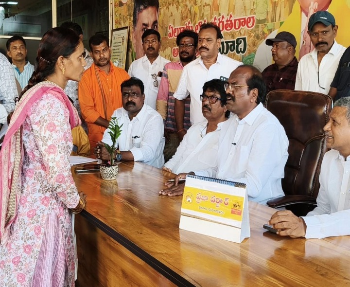 ప్రతి సమస్యకు పరిష్కారం చూపిస్తాం: ఎమ్మెల్యే