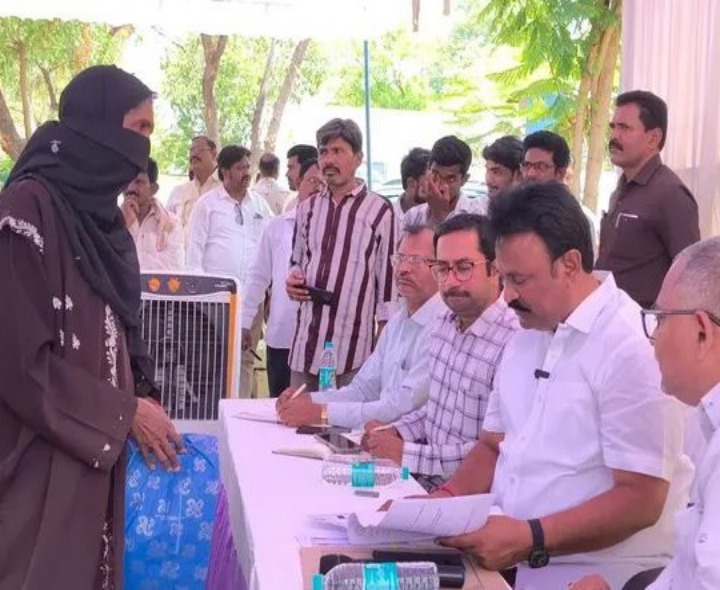 ప్రజా సమస్యలను పరిష్కరిస్తాం: ఎమ్మెల్యే