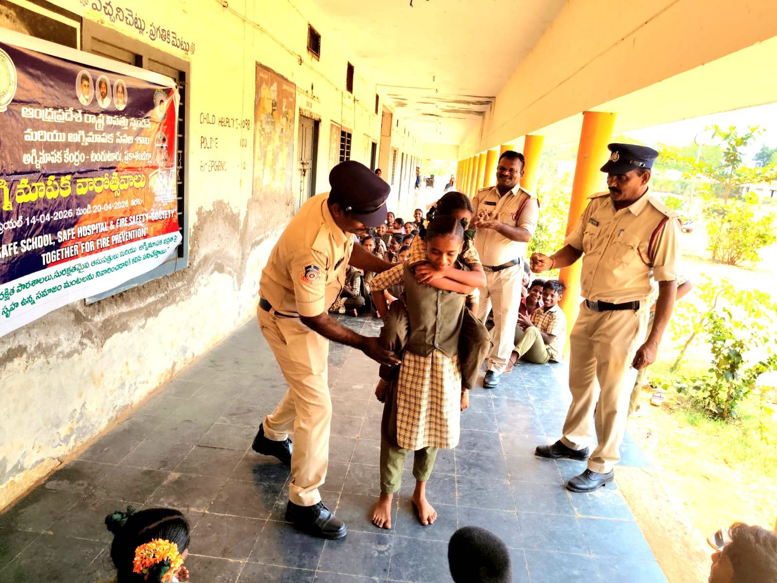 టంగుటూరులో అగ్నిప్రమాదంపై అవగాహన