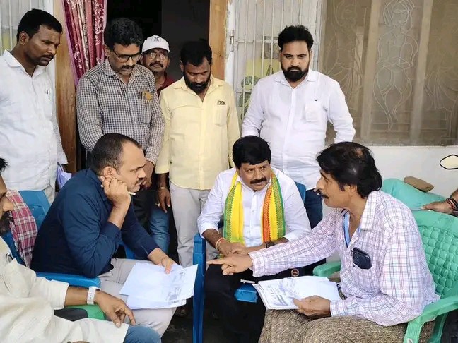 ‘అర్హులందరికీ తప్పుల్లేని పాస్ పుస్తకాలు అందించాలి’