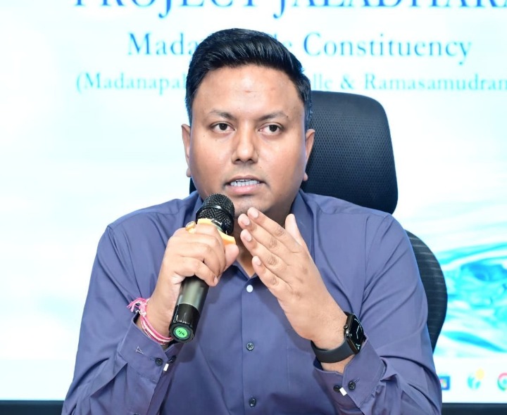 ‘చెరువుల అనుసంధానం ద్వారా ప్రతి చెరువుకు నీరు’