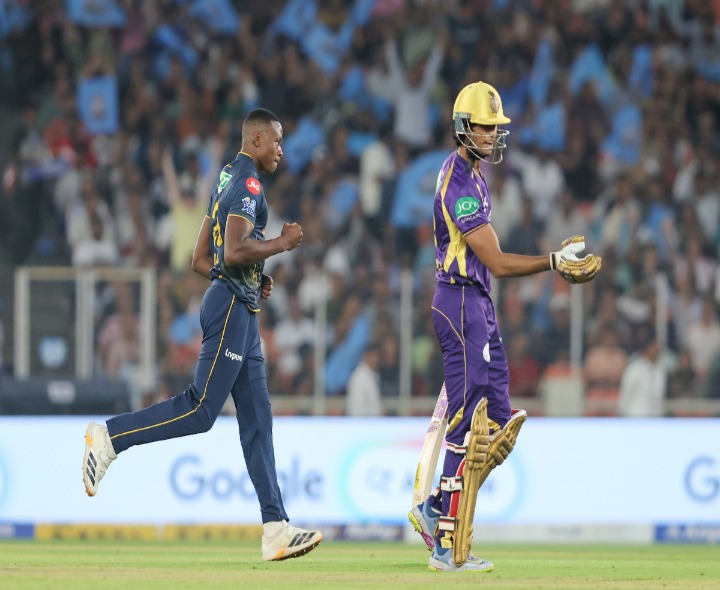 32 పరుగులకే 3 వికెట్లు.. కష్టాల్లో కోల్‌కతా